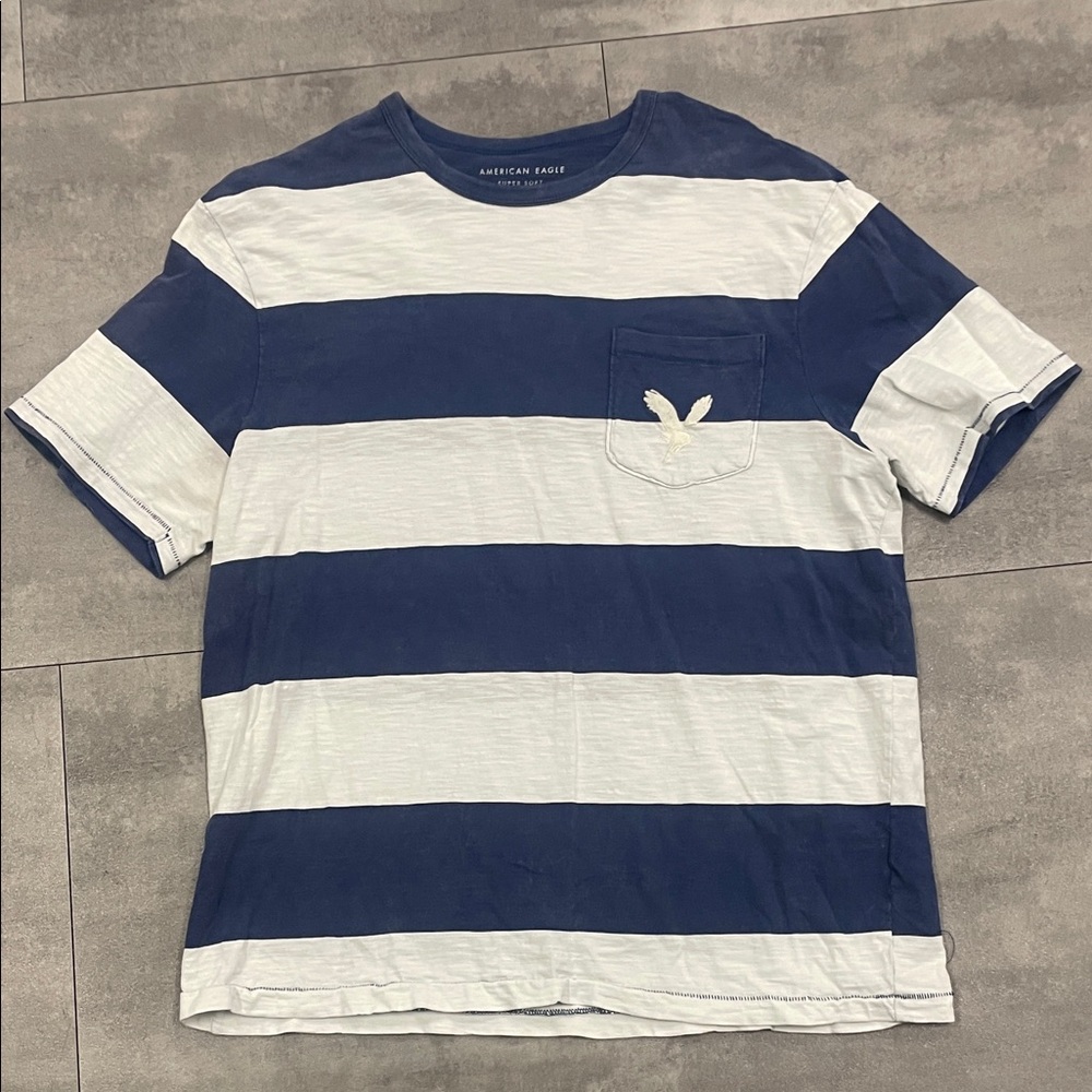 Size large American Eagle striped T-shirt